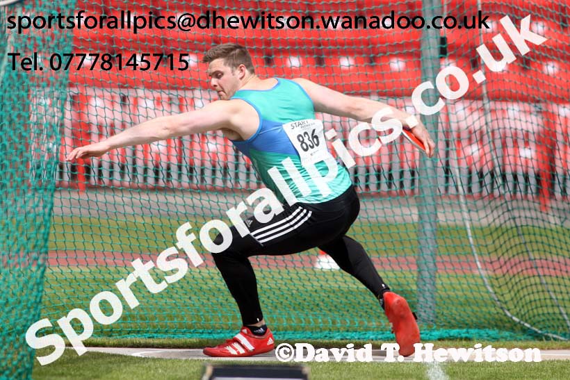Senior mens discus, North Eastern Track and Field Champs, Gateshead Stadium. Photo: David T. Hewitson/Sports for All Pics